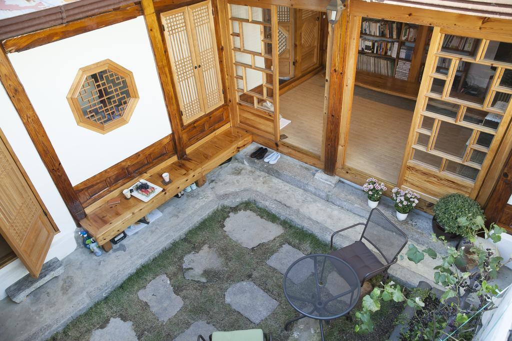 Vine Hanok Guesthouse Seoul Exterior photo
